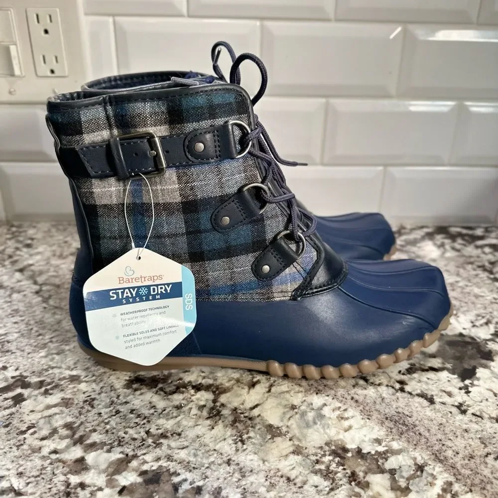 Baretraps Duck Boots Size 11 NWT